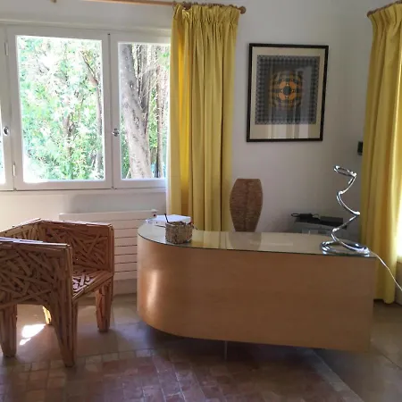 Rainbow Centre De Tropez Proche Des Plages Σαιν-Τροπέ