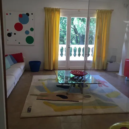 Rainbow Centre De Tropez Proche Des Plages Σαιν-Τροπέ